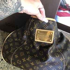 Authentic Louis Vuitton with box bag and receipt